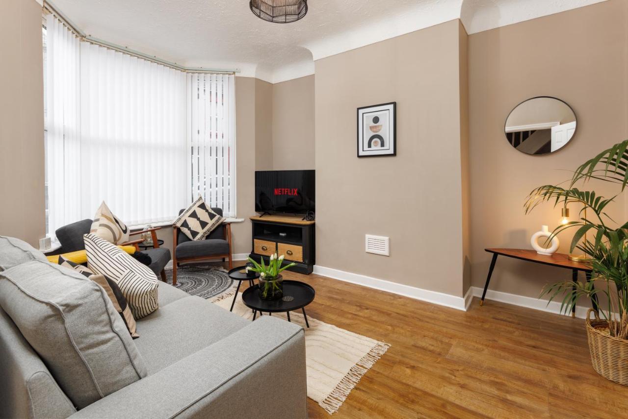 Talton House - Air Host & - Free Parking Apartment